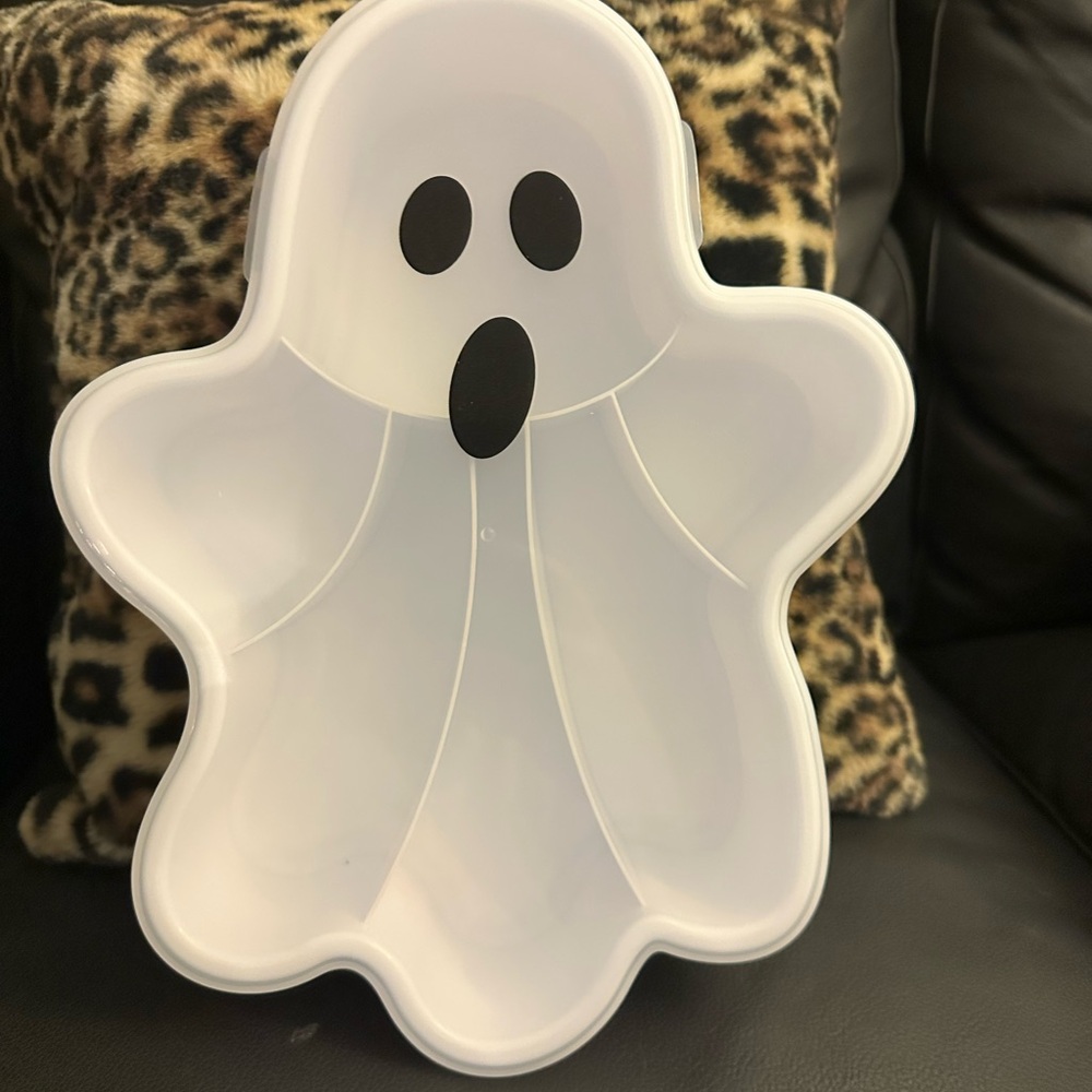 White Ghost Snackle Box-Shaped Food Storage Container